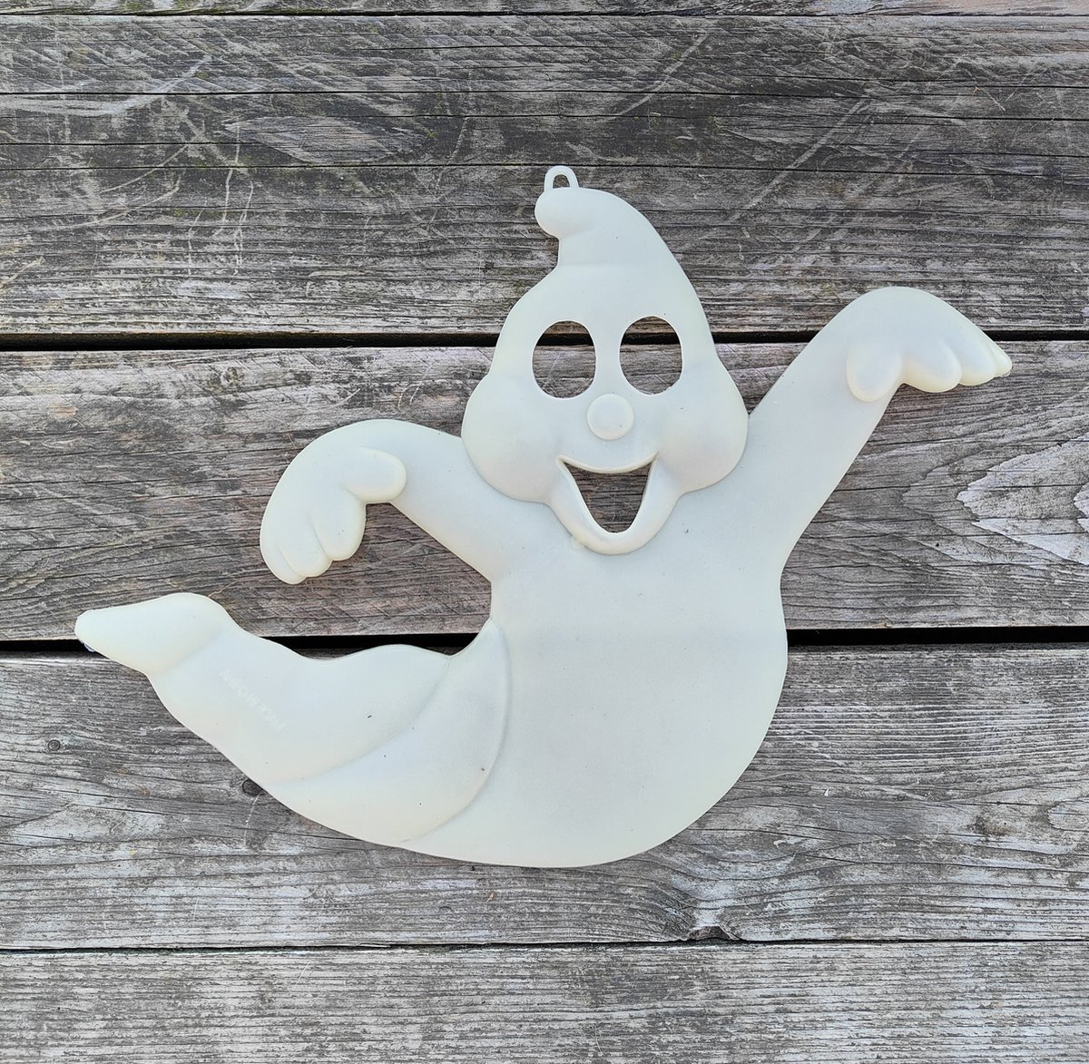 Totally Halloween | Glow in the Dark Spook | Wanddecoratie | 44 x 33 cm